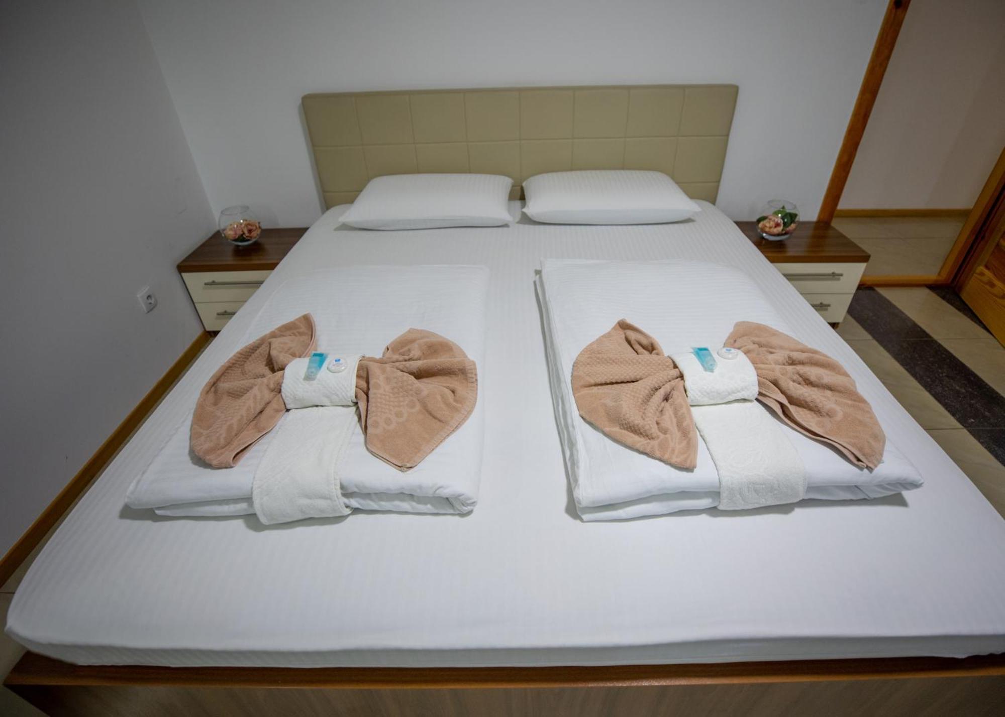 Guest House Agropapuk Šid المظهر الخارجي الصورة