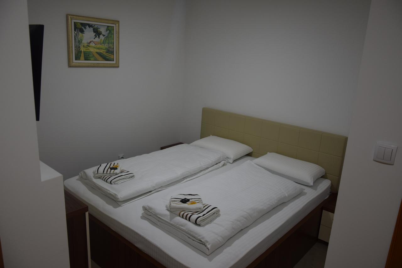 Guest House Agropapuk Šid المظهر الخارجي الصورة